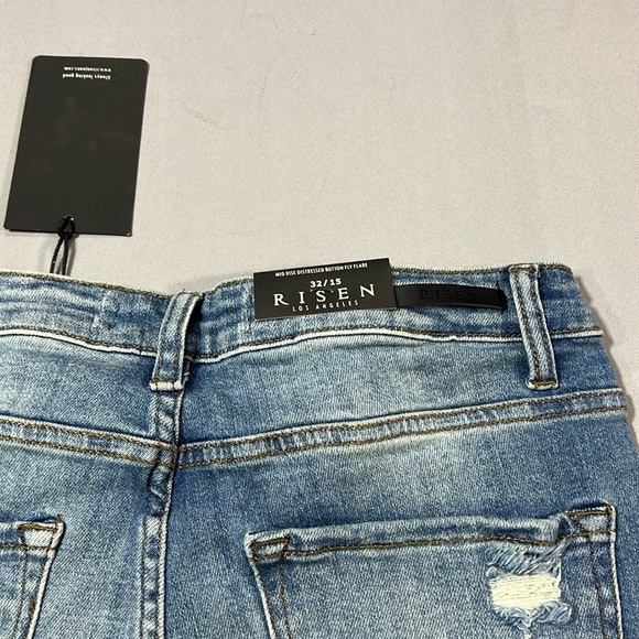 Risen mid rise distressed flares size 32/15 - Picture 3 of 12